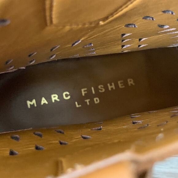 NWOB Marc Fisher Elyma Western Booties 9 Perforated Leather Pointed Toe Cowgirl - Picture 12 of 16